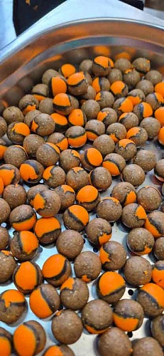 Новинка - насадочный трехцветный бойл "МУХА".